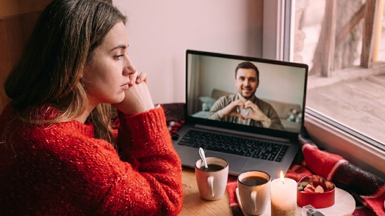 Муж все время на работе: как сохранить семью и не сойти с ума