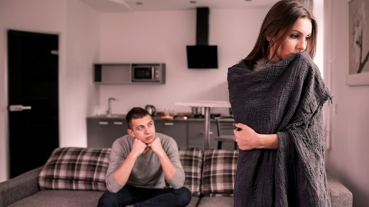 Переписка как признак измены: считается ли общение в сети неверностью и как распознать предательство