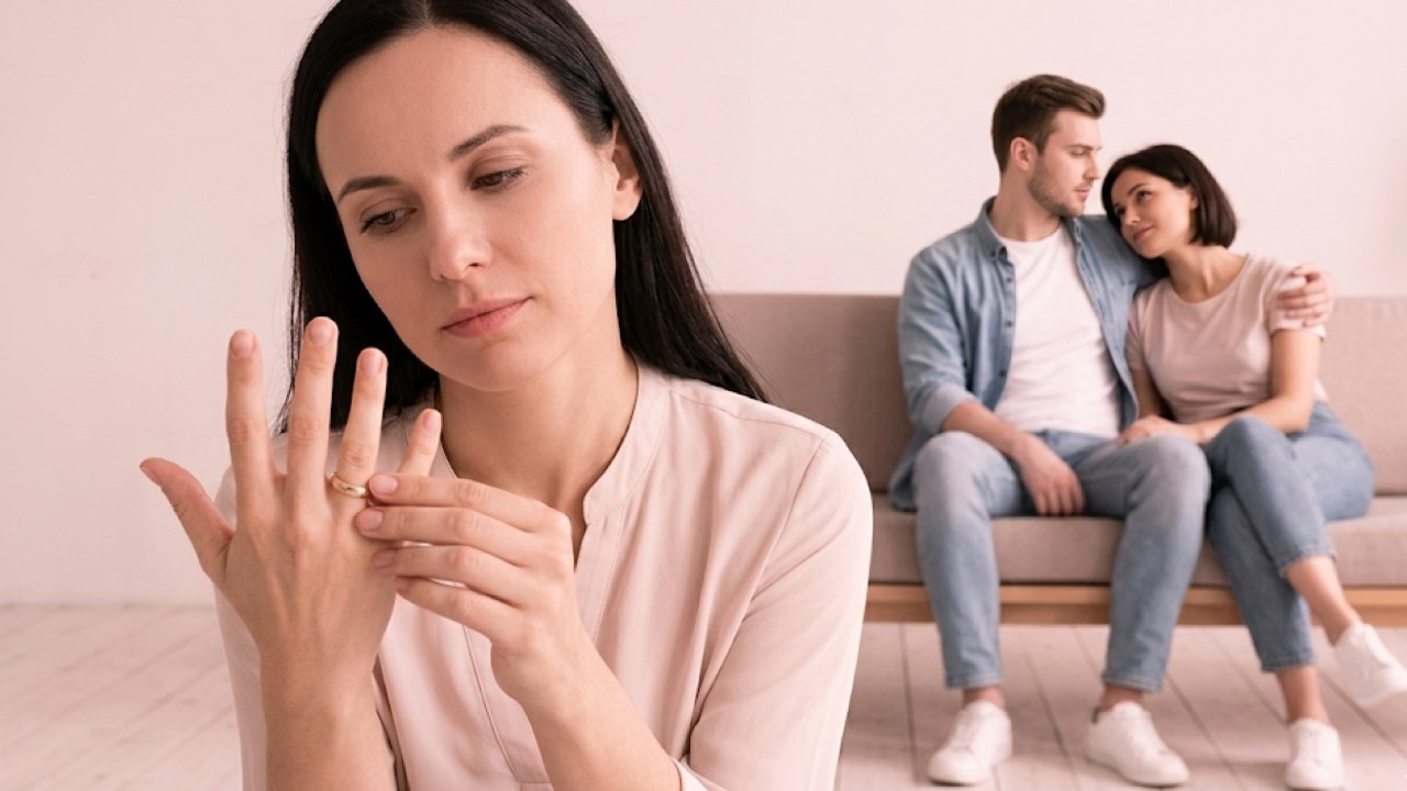 Развод после измены мужа: как пережить предательство, принять решение и начать новую жизнь