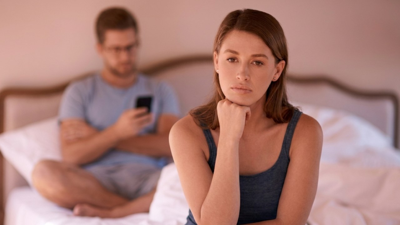 Виртуальная измена: измена ли, если не было постели? Разбираемся без лжи